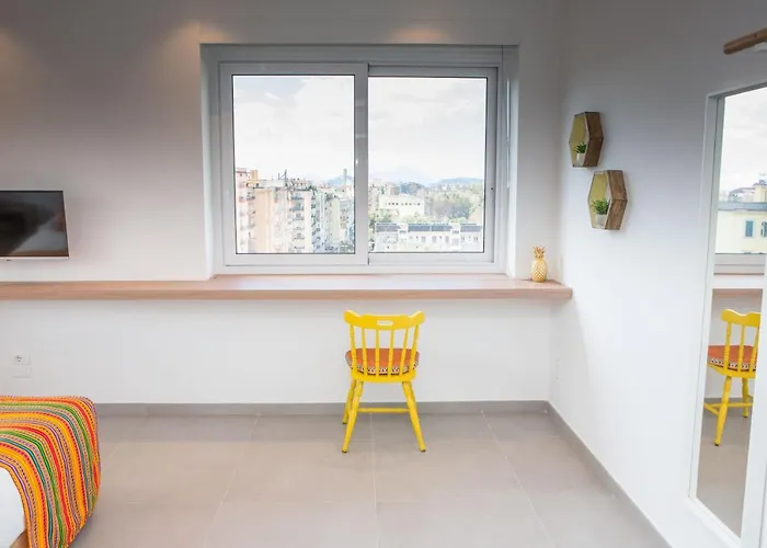 ゲストハウス Cocor & Design 4*